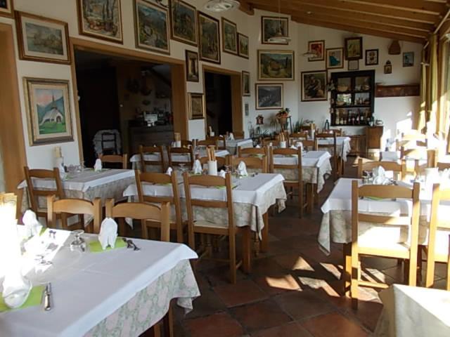 Al Fogolar Hotel Villa Santina Bagian luar foto