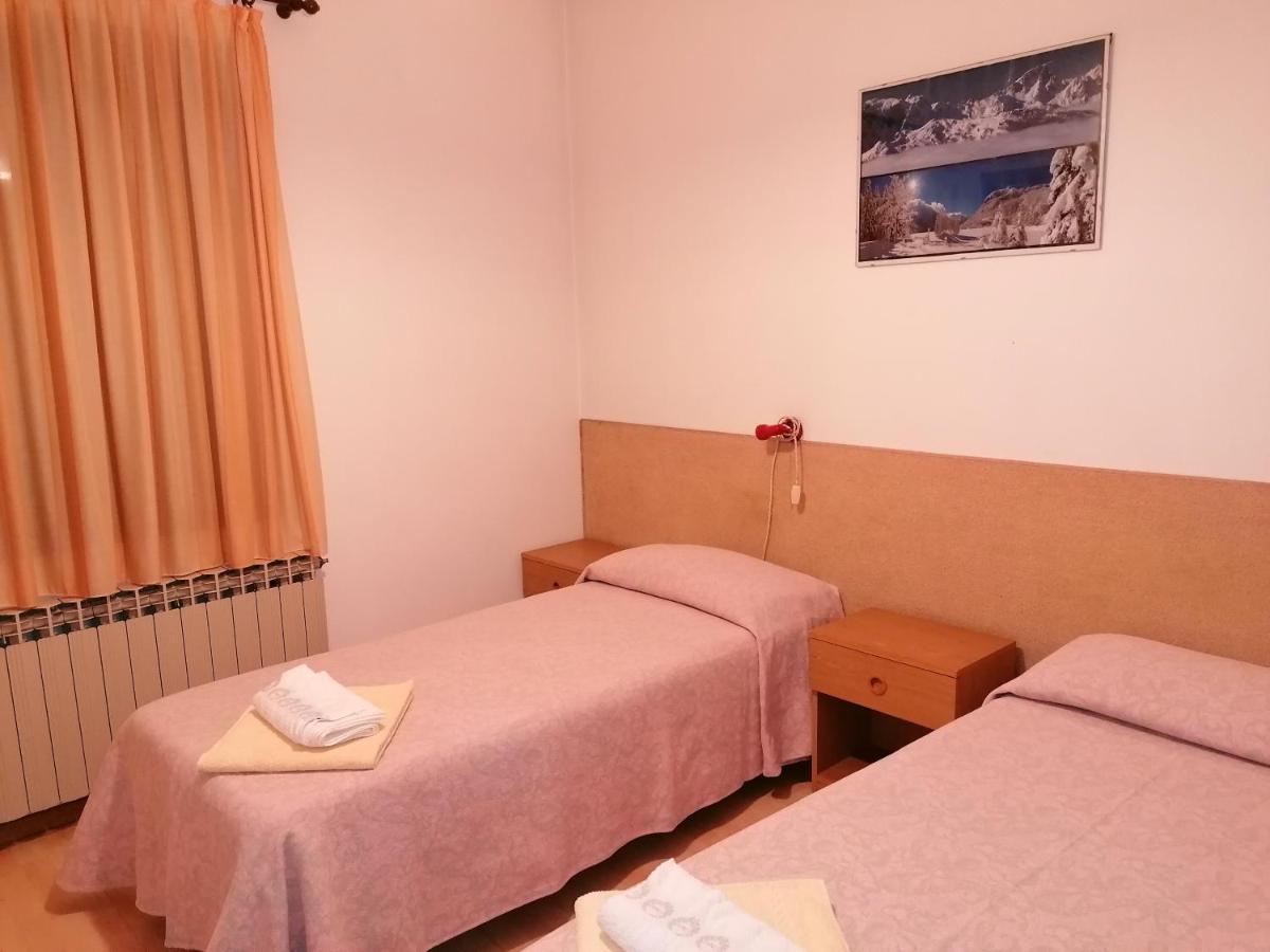 Al Fogolar Hotel Villa Santina Bagian luar foto