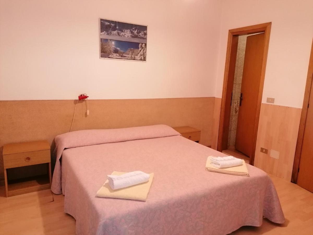 Al Fogolar Hotel Villa Santina Bagian luar foto