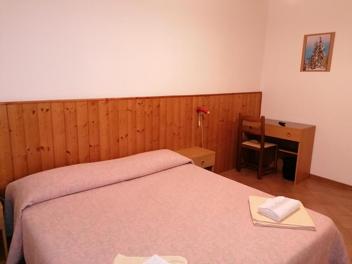 Al Fogolar Hotel Villa Santina Bagian luar foto