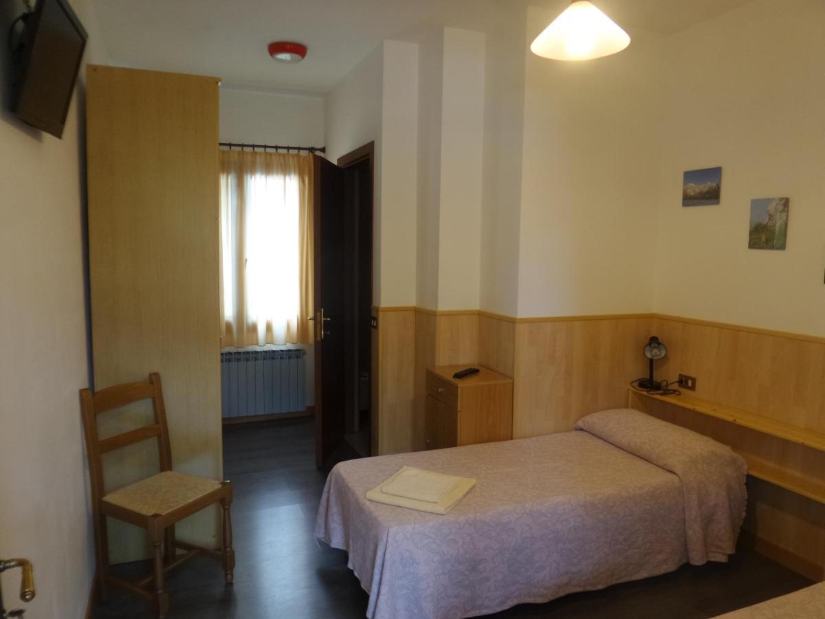 Al Fogolar Hotel Villa Santina Bagian luar foto